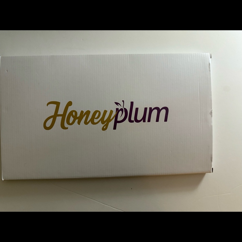 Honeyplum Bridal Party Boxes With Ribbons
